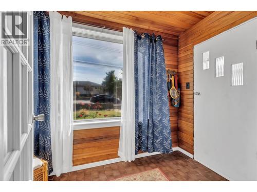 573 Jermyn Avenue, Penticton, BC - Indoor Photo Showing Other Room