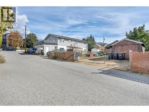 573 Jermyn Avenue, Penticton, BC - Outdoor