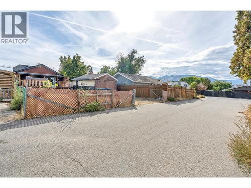 573 Jermyn Avenue, Penticton, BC - Outdoor