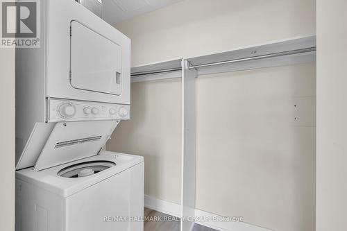 210 - 180 York Street, Ottawa, ON - Indoor Photo Showing Laundry Room