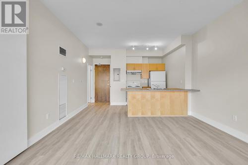 210 - 180 York Street, Ottawa, ON - Indoor Photo Showing Kitchen