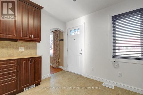 348 Lafontaine Avenue, Ottawa, ON - Indoor Photo Showing Other Room