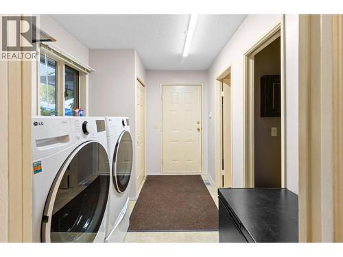 230 Cypress Drive, Coldstream, BC - Indoor Photo Showing Laundry Room