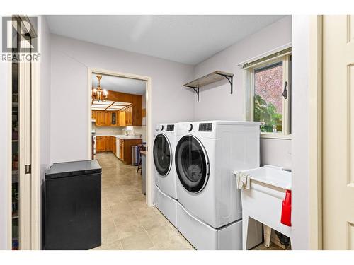 230 Cypress Drive, Coldstream, BC - Indoor Photo Showing Laundry Room