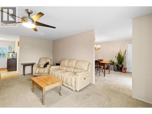 230 Cypress Drive, Coldstream, BC - Indoor Photo Showing Living Room