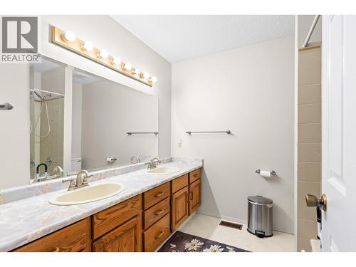 230 Cypress Drive, Coldstream, BC - Indoor Photo Showing Bathroom