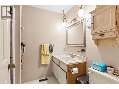 230 Cypress Drive, Coldstream, BC - Indoor Photo Showing Bathroom