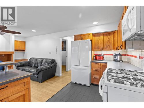 230 Cypress Drive, Coldstream, BC - Indoor