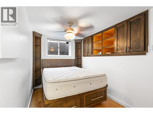 230 Cypress Drive, Coldstream, BC - Indoor Photo Showing Bedroom