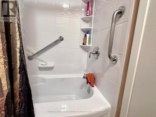 31 - 1039 Craig Lane, Kingston (South Of Taylor-Kidd Blvd), ON - Indoor Photo Showing Bathroom