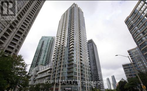 1712 - 223 WEBB DRIVE  Mississauga, ON L5B 0E8