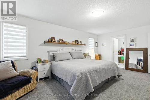 10 Honey Bend, St. Thomas, ON - Indoor Photo Showing Bedroom