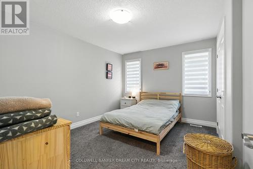 10 Honey Bend, St. Thomas, ON - Indoor Photo Showing Bedroom
