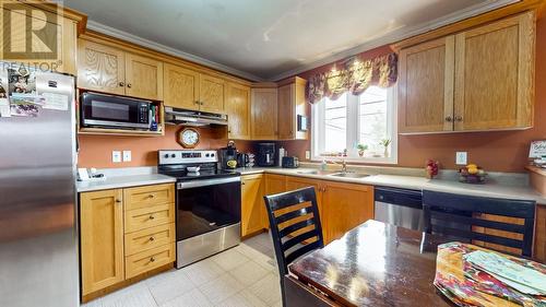 32 Mccourt Close, Conception Bay South, NL - Indoor Photo Showing Kitchen