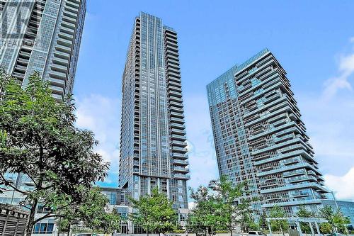 2106 - 255 VILLAGE GREEN SQUARE  Toronto, ON M1S 0L7