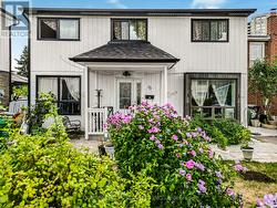 95 HUNTINGWOOD CRESCENT  Brampton, ON L6S 1S5