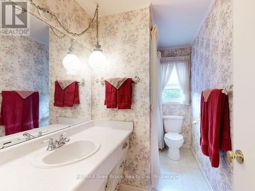 714 4Th Avenue E, Owen Sound, ON - Indoor Photo Showing Bathroom