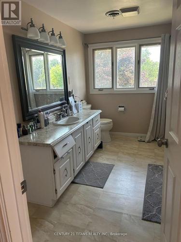 Main - 349 Carnaby Court, Oshawa, ON - Indoor Photo Showing Bathroom