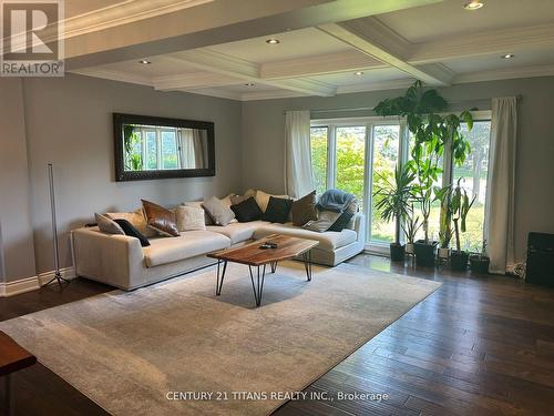 Main - 349 Carnaby Court, Oshawa, ON - Indoor Photo Showing Living Room