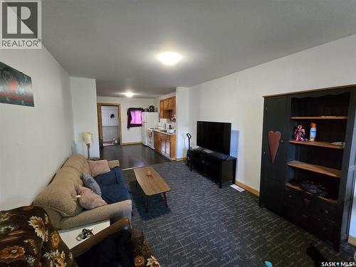 49 Newcombe Street, Manor, SK - Indoor