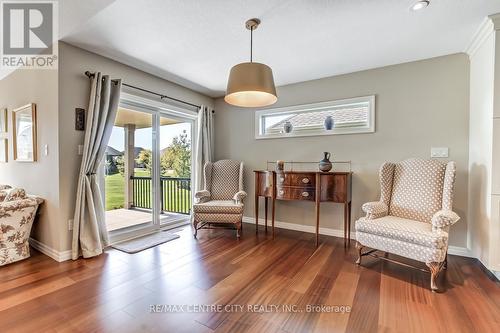 8 - 234 Peach Tree Boulevard, St. Thomas, ON - Indoor Photo Showing Living Room