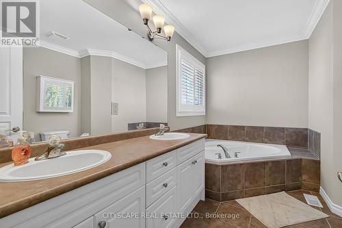 1865 Bayswater Crescent, London North, ON - Indoor Photo Showing Bathroom