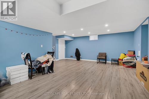 1865 Bayswater Crescent, London North, ON - Indoor