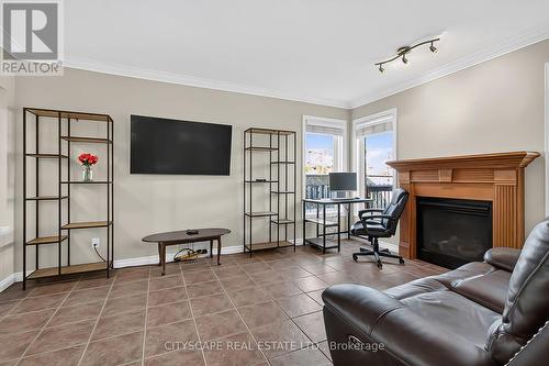 1865 Bayswater Crescent, London North, ON - Indoor Photo Showing Living Room With Fireplace