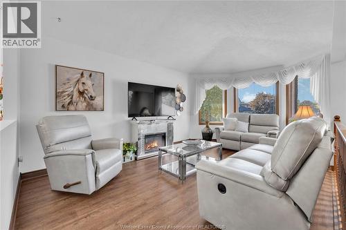 2395 Youngstown Street, Windsor, ON - Indoor Photo Showing Living Room With Fireplace