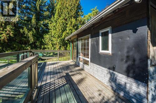 3788 Broadwater Road, Castlegar, BC - Outdoor With Exterior