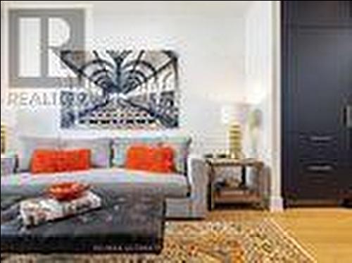 206 - 6 Jackes Avenue, Toronto, ON - 