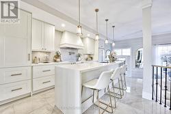 3927 EGLINTON AVENUE W  Mississauga, ON L5M 8A7