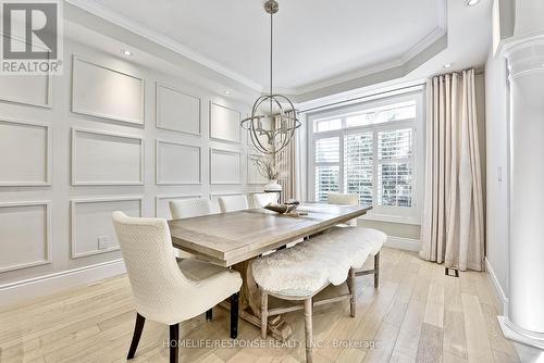 3927 Eglinton Avenue W, Mississauga, ON - Indoor Photo Showing Dining Room