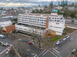 13 Victoria Cres  Nanaimo, BC V9R 5B9