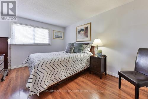 2420 Mainroyal Street, Mississauga, ON - Indoor Photo Showing Bedroom