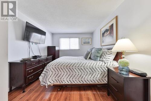 2420 Mainroyal Street, Mississauga, ON - Indoor Photo Showing Bedroom