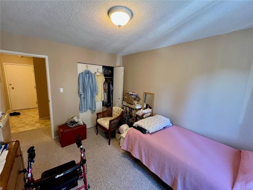 303-322 Birch St, Campbell River, BC - Indoor Photo Showing Bedroom