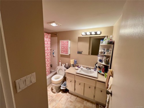 303-322 Birch St, Campbell River, BC - Indoor Photo Showing Bathroom
