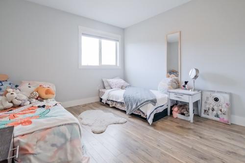 2582 Paramount Drive, West Kelowna, BC - Indoor Photo Showing Bedroom