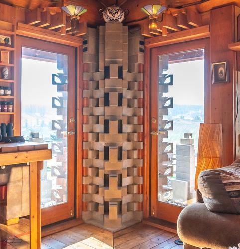 222 Old Camp Mckinney Road, Oliver, BC 