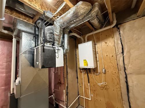 30 Kimberley Avenue, Kimberley, BC - Indoor Photo Showing Basement