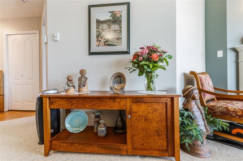 207-150 Promenade Dr, Nanaimo, BC - Indoor