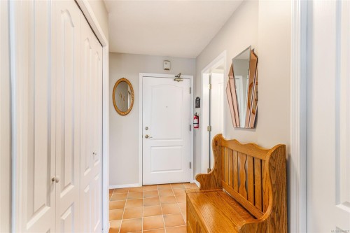 207-150 Promenade Dr, Nanaimo, BC - Indoor Photo Showing Other Room