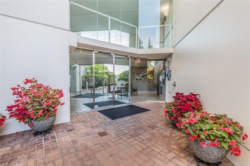 207-150 Promenade Dr, Nanaimo, BC - 