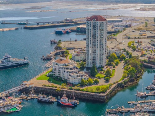 207-150 Promenade Dr, Nanaimo, BC - Outdoor With Body Of Water With View