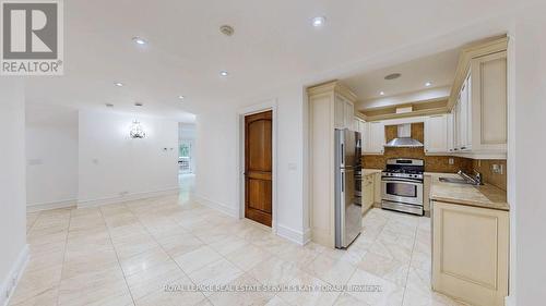 14 St Margarets Drive, Toronto, ON - Indoor Photo Showing Kitchen