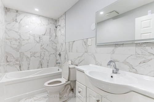 20 Mildred Avenue, St. Catharines, ON - Indoor Photo Showing Bathroom