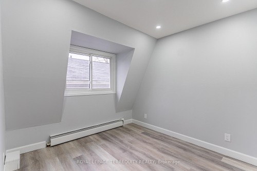 20 Mildred Avenue, St. Catharines, ON - Indoor Photo Showing Other Room
