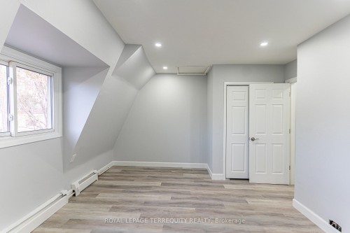 20 Mildred Avenue, St. Catharines, ON - Indoor Photo Showing Other Room