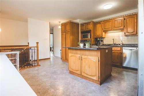 455 Wallasey St, Winnipeg, MB 